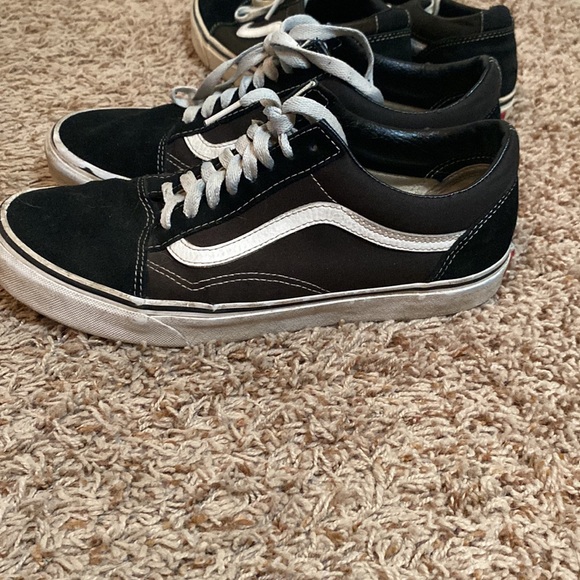 White and black “old skool” vans size 9.5 men’s - Picture 3 of 3